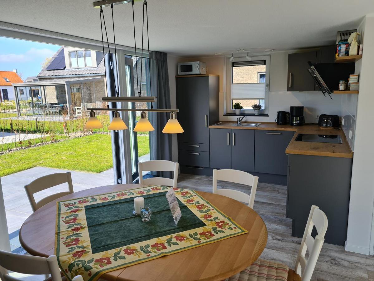 Holiday home 69 Op Recreatiepark De Wielen *