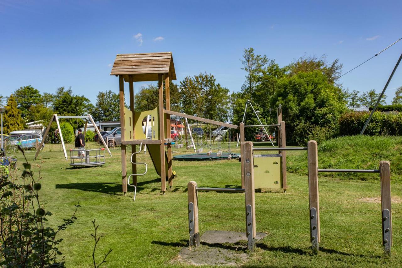 69 Op Recreatiepark De Wielen *